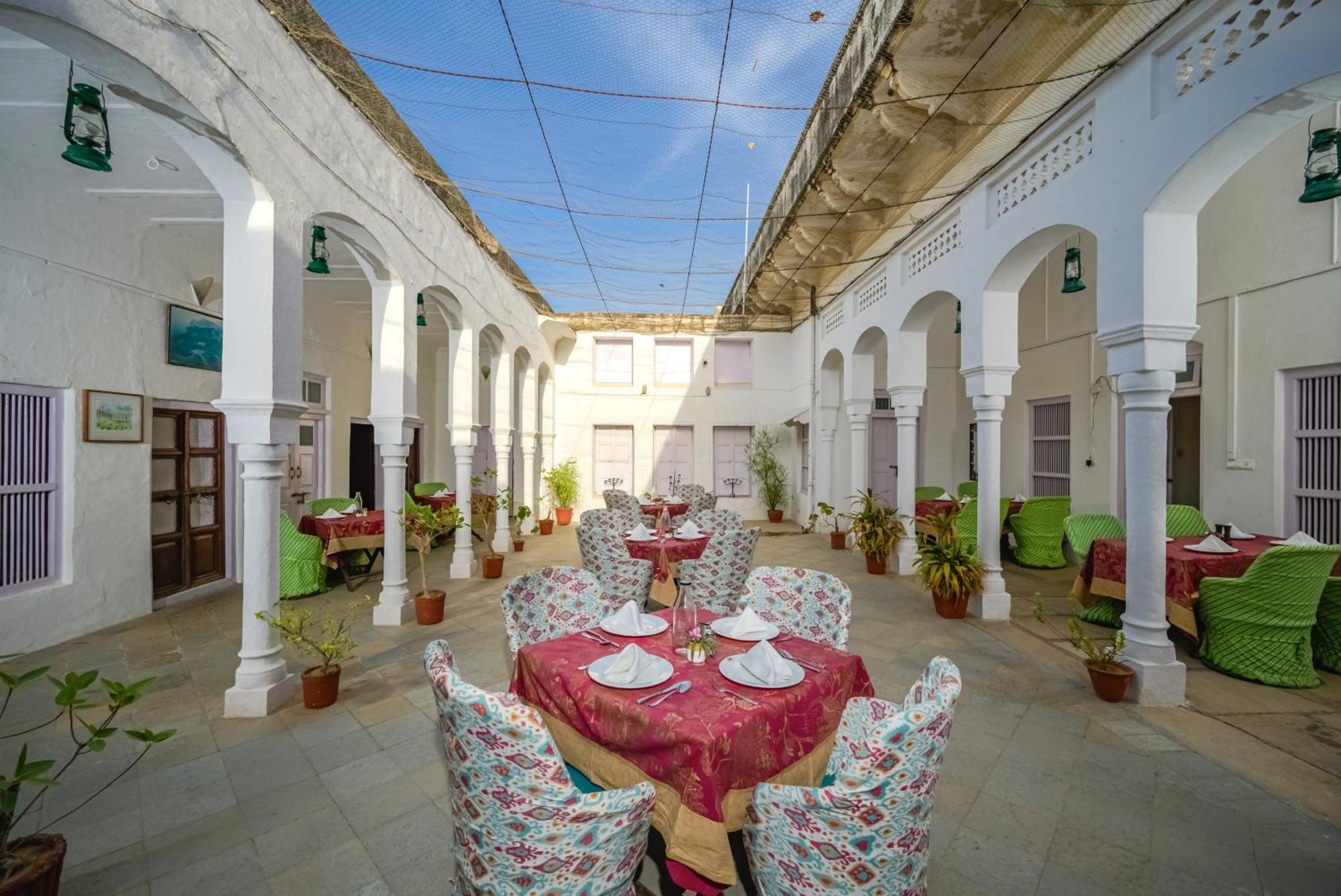 Neemrana'S - Piramal Haveli Hotel Bagar Buitenkant foto