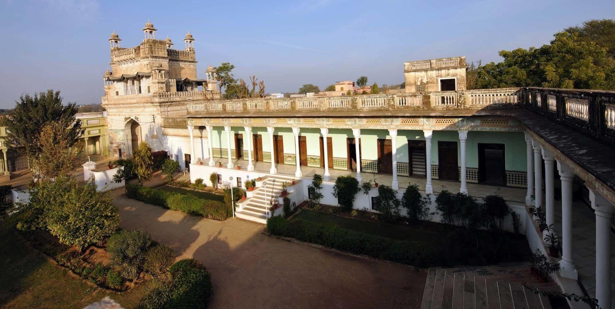 Neemrana'S - Piramal Haveli Hotel Bagar Buitenkant foto